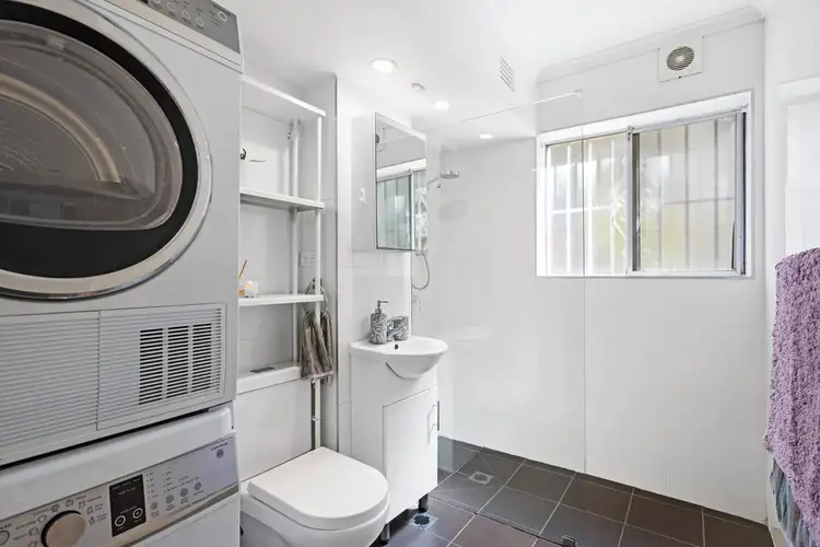 Fifth view of Homely apartment listing, 4/1 Barber Avenue, Eastlakes NSW 2018