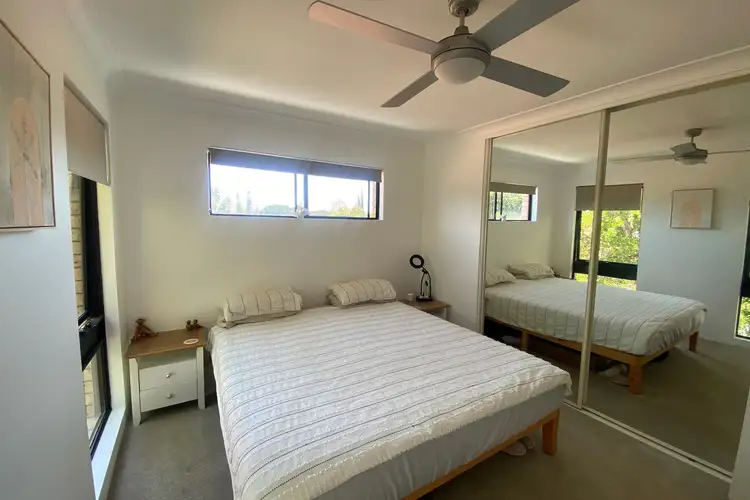 Fifth view of Homely unit listing, 4/20 Sigatoka Place, Clear Island Waters QLD 4226