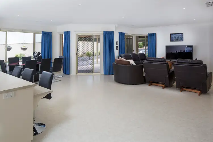 Fourth view of Homely house listing, 6 Devon Close, Strathdale VIC 3550
