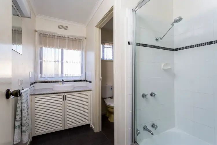 Fourth view of Homely unit listing, 1/40 Church Street, Kangaroo Flat VIC 3555