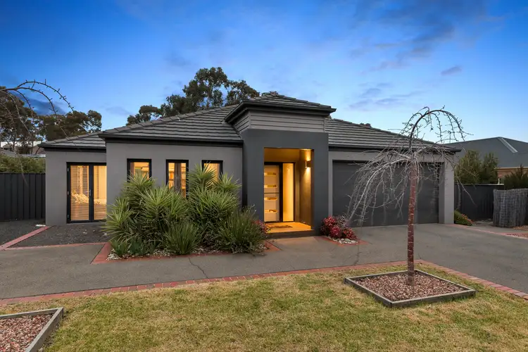 60 Pioneer Drive, Maiden Gully VIC 3551
