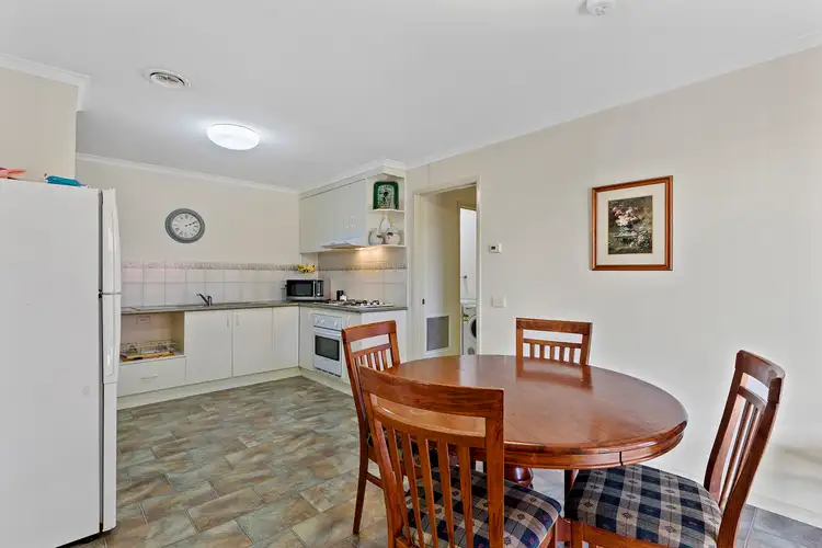 Sixth view of Homely unit listing, 2/8 Ligar Street, Kennington VIC 3550