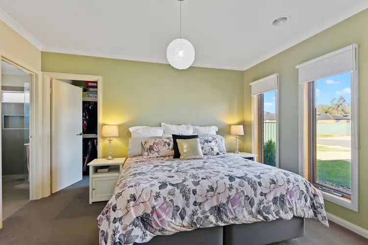 Third view of Homely house listing, 5 Cadell Court, Ascot VIC 3551