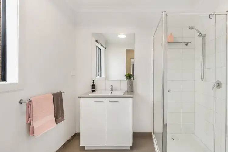 Sixth view of Homely house listing, 10 Cobb Court, Kangaroo Flat VIC 3555