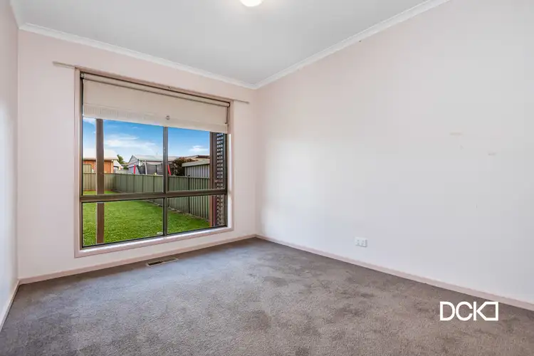 Sixth view of Homely house listing, 8 Odea Crescent, Kangaroo Flat VIC 3555