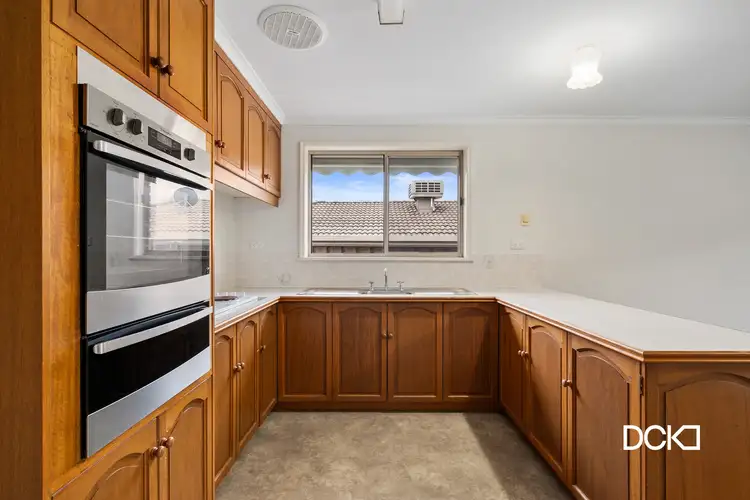 Fifth view of Homely unit listing, 2/19 Pinnaroo Court, Strathdale VIC 3550