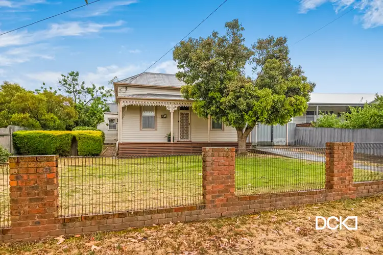 16 Kinross Street, Long Gully VIC 3550
