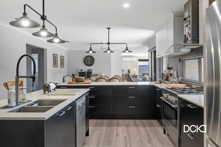 Sixth view of Homely house listing, 5 Normande Court, Ascot VIC 3551