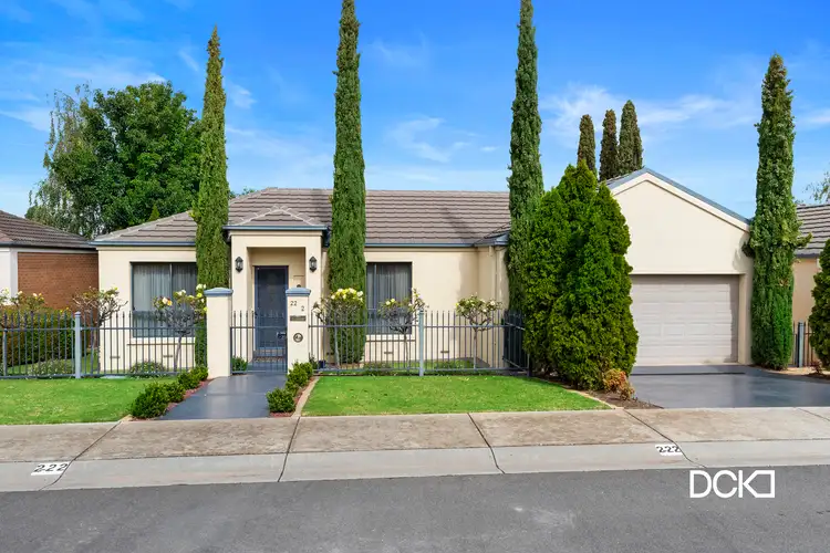 2/22 Chelsea Boulevard, Strathdale VIC 3550