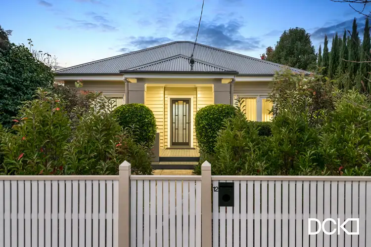 12 Houston Street, Flora Hill VIC 3550