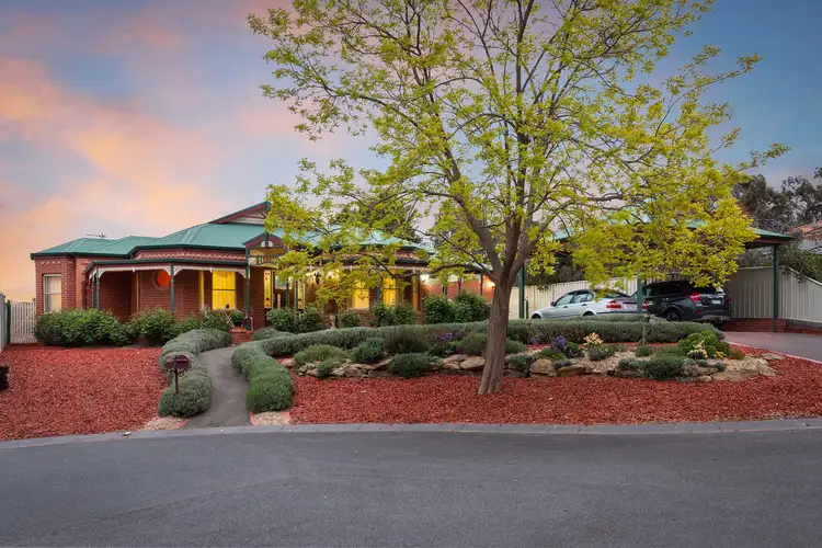 14 Pinnacle Terrace, Golden Square VIC 3555