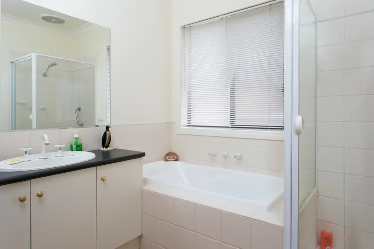 Sixth view of Homely unit listing, 4/19 Holmes Road, North Bendigo VIC 3550