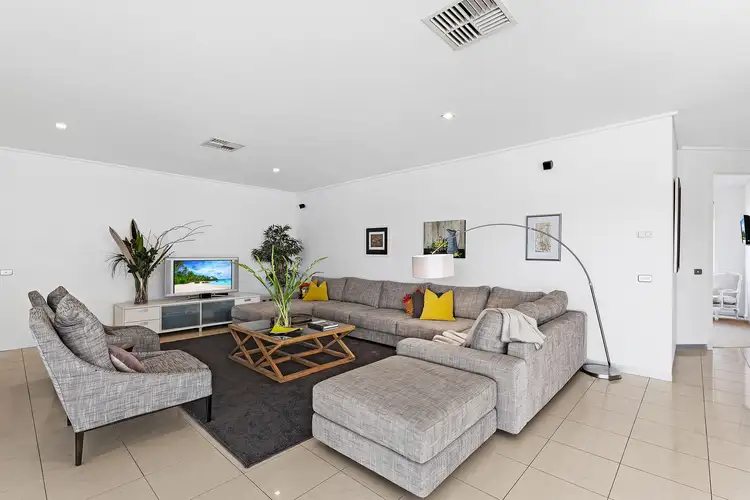Fifth view of Homely house listing, 3 Leslie Place, Junortoun VIC 3551