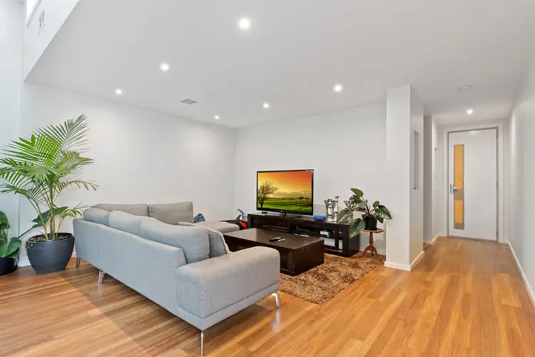 Second view of Homely townhouse listing, 2/2 Pilcher Street, Strathdale VIC 3550