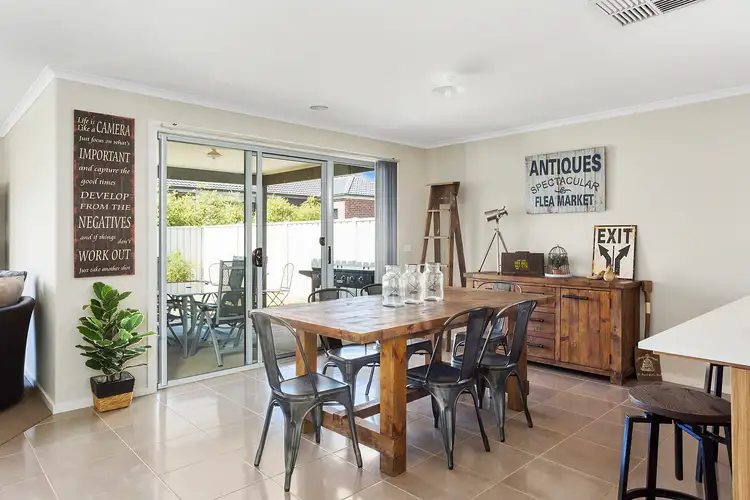Sixth view of Homely house listing, 2 Cobb Court, Kangaroo Flat VIC 3555