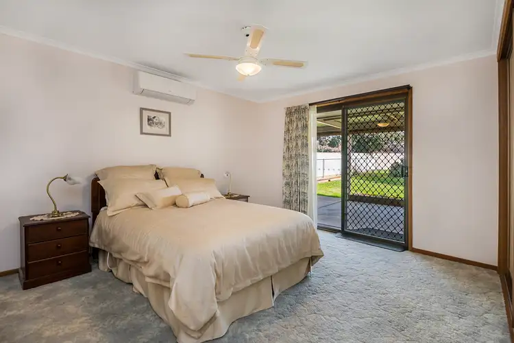 Sixth view of Homely house listing, 2/4 Mayer Court, Strathdale VIC 3550
