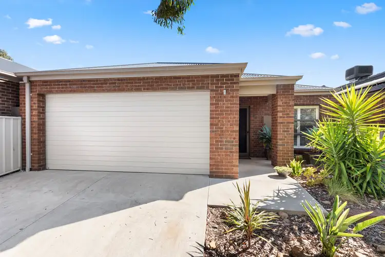 19B Cousins Street, Strathdale VIC 3550