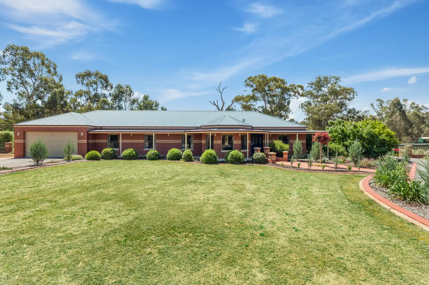 Main view of Homely house listing, 33 Homebush Drive, Junortoun VIC 3551