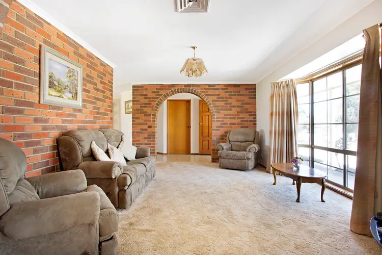 Second view of Homely house listing, 10 Melbury Court, Epsom VIC 3551