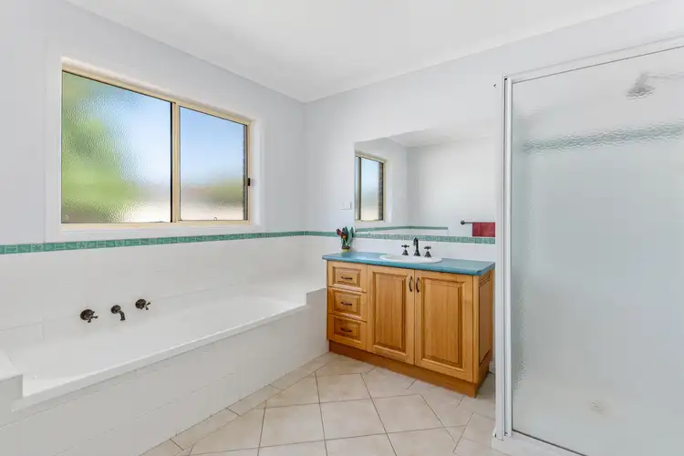 Sixth view of Homely house listing, 4 Kinsale Court, Strathfieldsaye VIC 3551