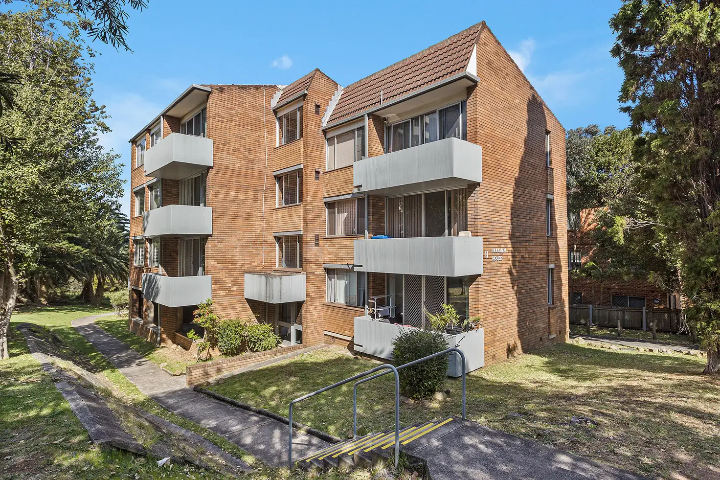 Main view of Homely unit listing, 10/11 Kembla Street, Wollongong NSW 2500