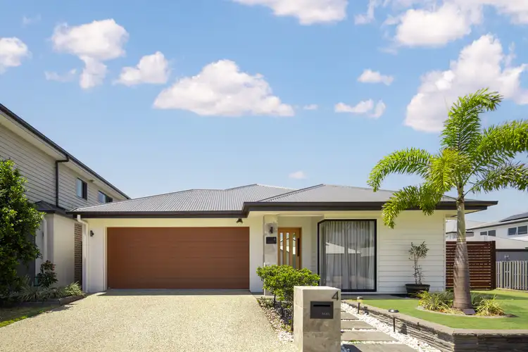 4 Byron Avenue, Newport QLD 4020