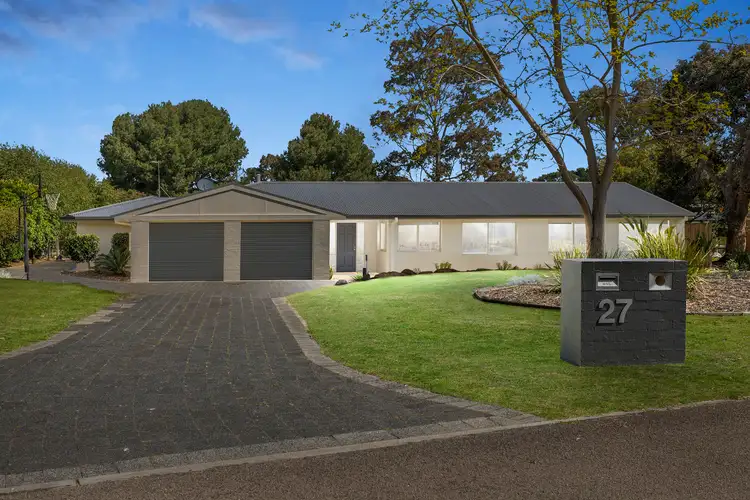 27 Cleek Crescent, Rosebud VIC 3939