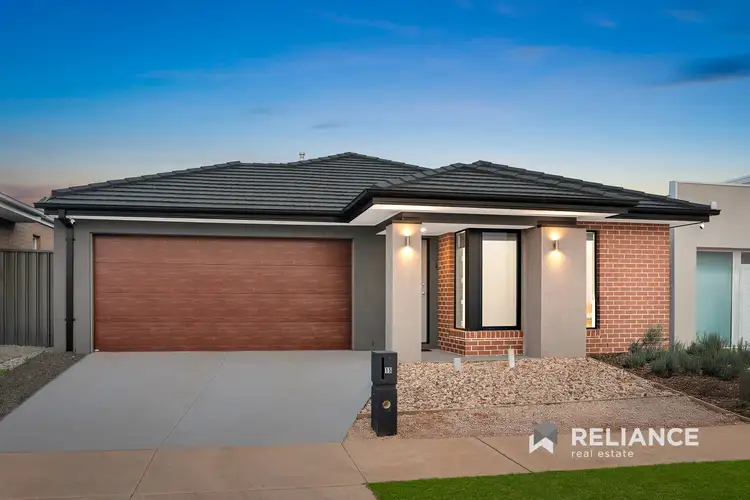 15 Ruff Way, Melton South VIC 3338