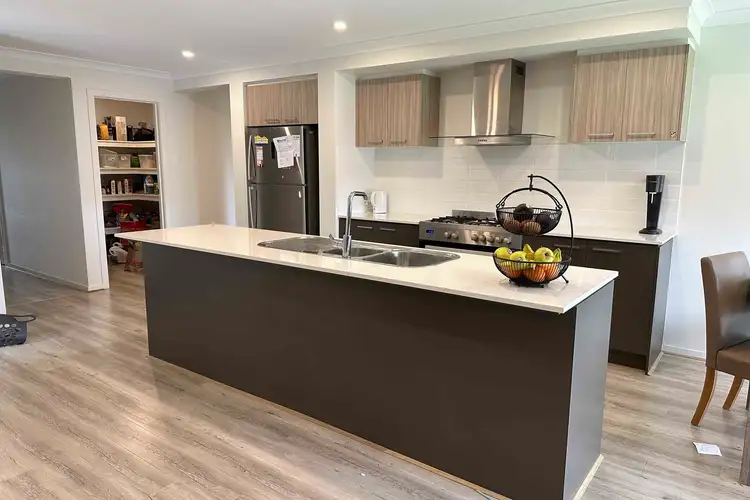 Main view of Homely house listing, 34 Ruislip Avenue, Strathtulloh VIC 3338