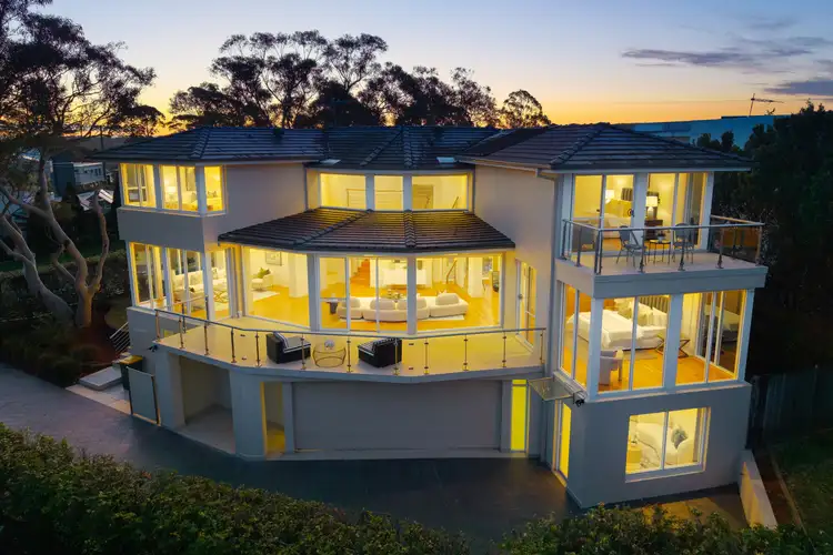 2 Deakin Place, East Killara NSW 2071
