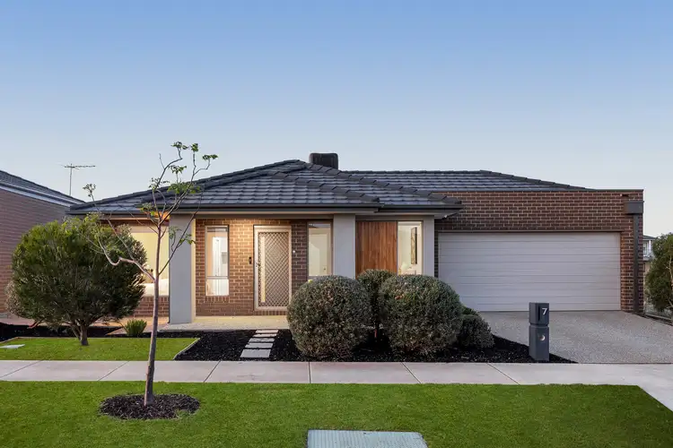 7 Shrubs Road, Mambourin VIC 3024