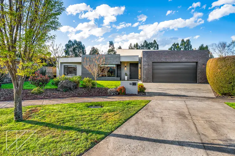 16 Chesterfield Avenue, Warragul VIC 3820