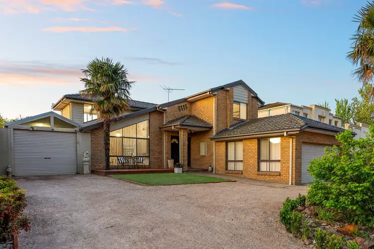 3 Wakelin Crescent, Taylors Lakes VIC 3038