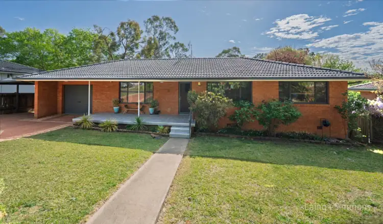 12 Kathleen Crescent