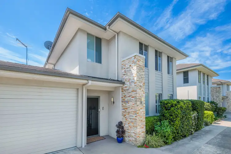 2/80 Prince Charles Road