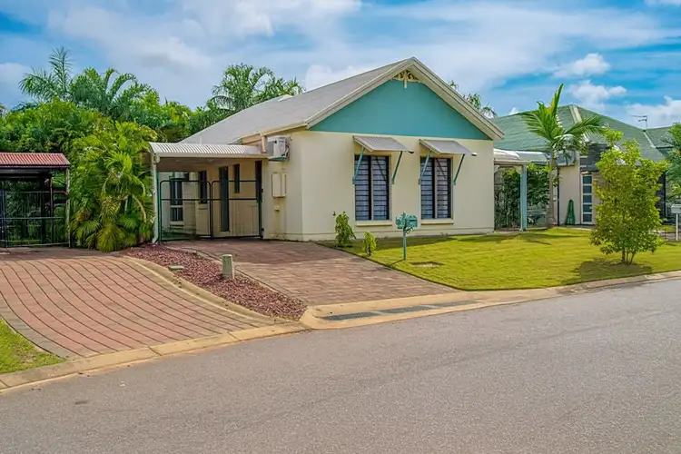 9 Australis Crescent