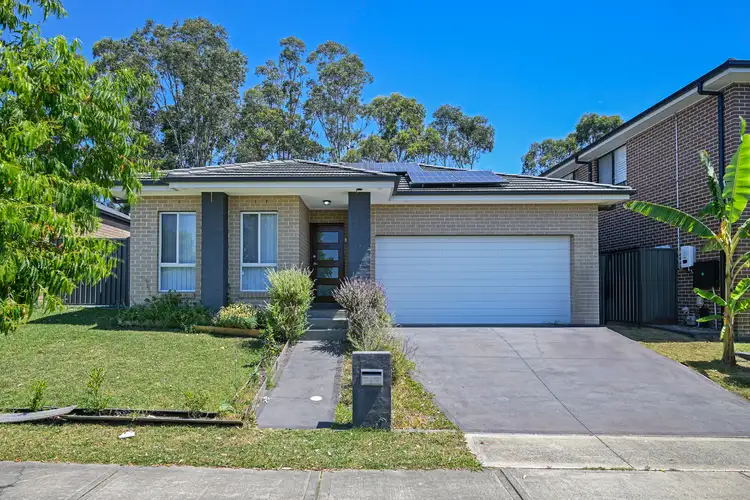 26 Fishburn Street, Jordan Springs NSW 2747