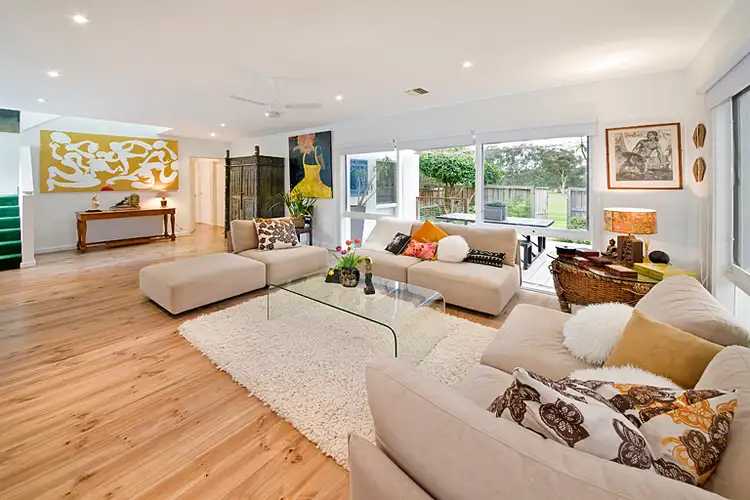 2 Hillcroft Avenue, Hampton VIC 3188