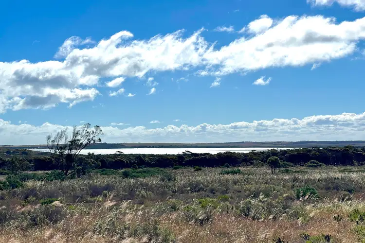 38031B Flinders Highway, Laura Bay SA 5680