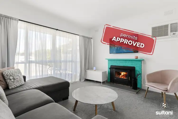 6 Maureen Court, Dandenong North VIC 3175