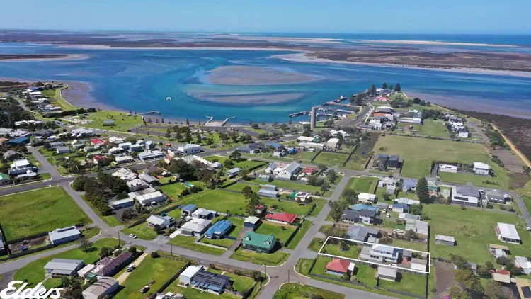 19 Albert Street, Port Albert VIC 3971