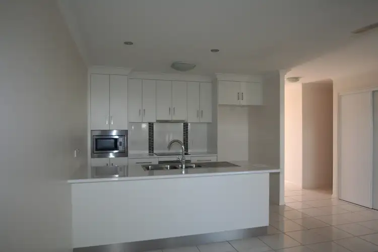 Second view of Homely unit listing, 3/29 Scenic Drive, Emerald QLD 4720