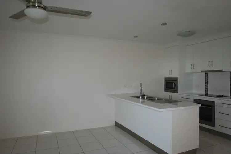 Fourth view of Homely unit listing, 3/29 Scenic Drive, Emerald QLD 4720