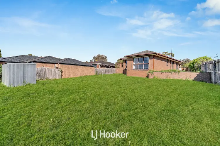 8 Hillbrick Court, Narre Warren VIC 3805