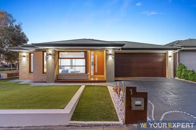 1 Almondbank Road, Cranbourne East VIC 3977