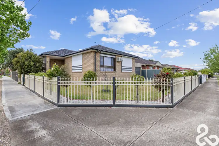 Main view of Homely house listing, 5 Waranga Crescent, St Albans VIC 3021