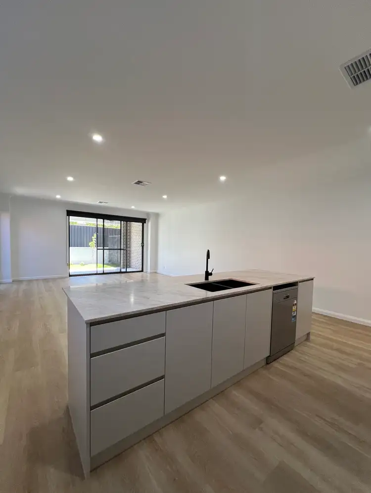 Fifth view of Homely townhouse listing, 1/71 Cureton Avenue, Mildura VIC 3500