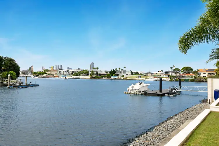 6 La Scala Court, Isle of Capri QLD 4217