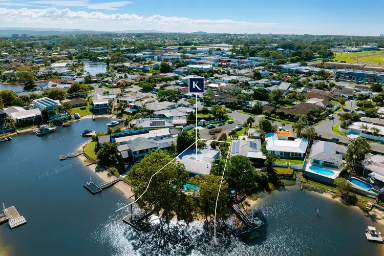 4 Laurel Court, Sorrento QLD 4217