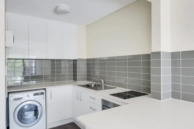 Third view of Homely studio listing, 33B/100 Elizabeth Bay Road, Elizabeth Bay NSW 2011